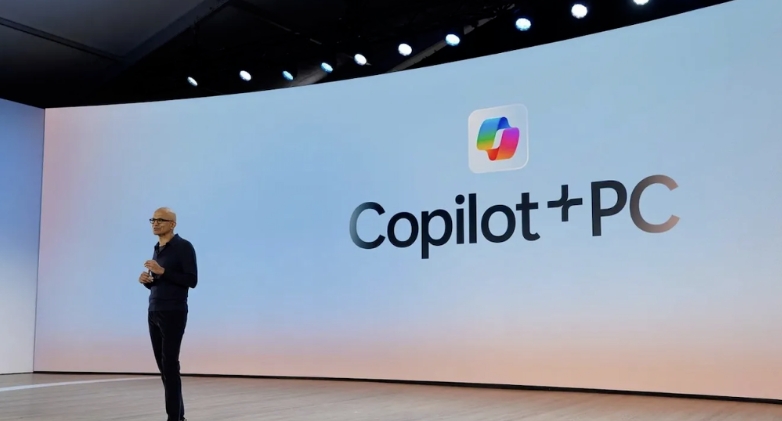 微软推出Copliot+ PC， 6月上市，起售价999美元