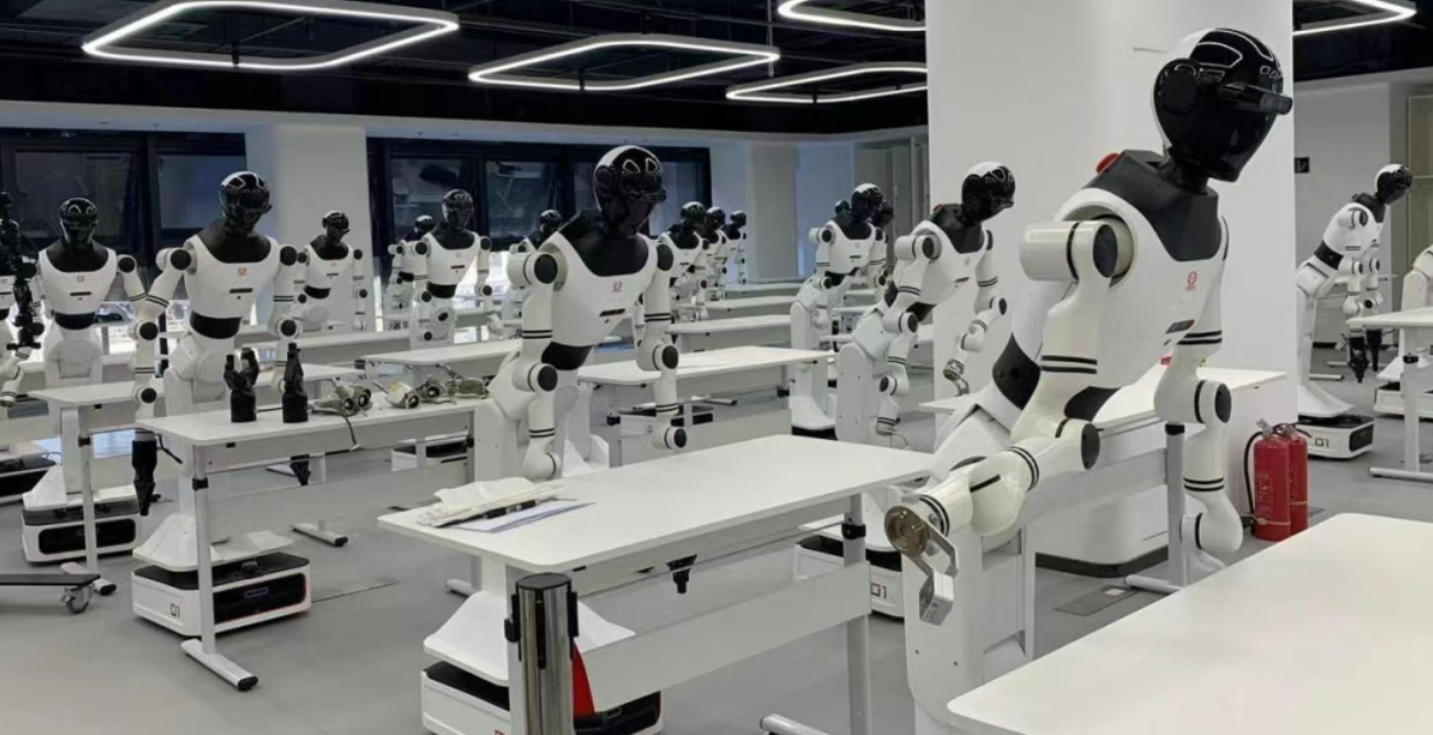 卡住具身智能脖子的，不是硬件，是数据